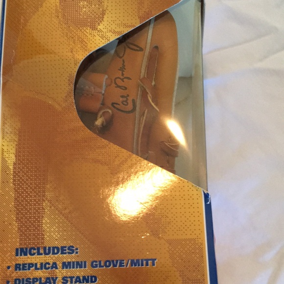 Rawlings Mini Mitt Genuine Leather Glove - Picture 5 of 9